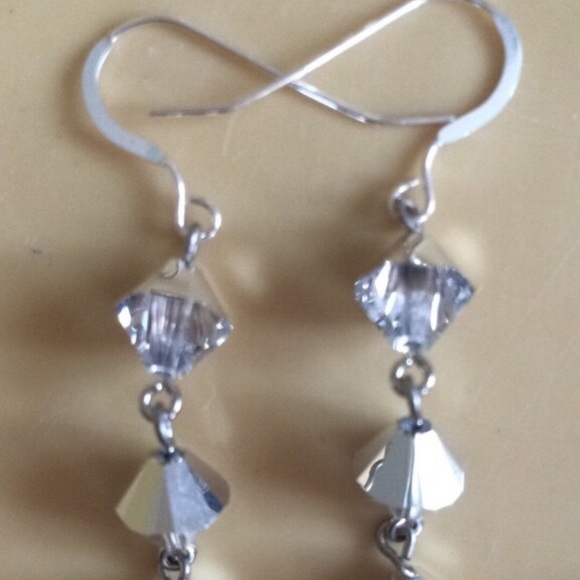 Swarovski new silver earrings so sparkly! - Picture 2 of 7